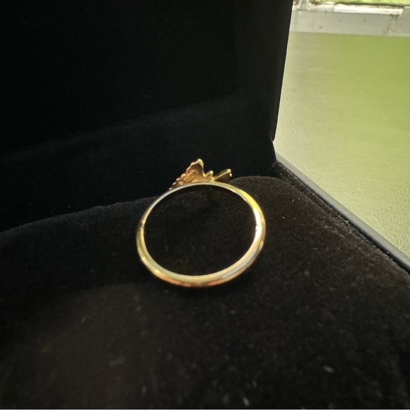 Like New Vintage Gold-Toned Avon Ring Blue and Green Enamel Butterfly Size ~6.5 - Picture 5 of 7